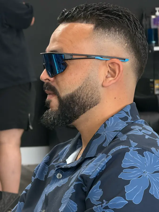 Beard trim and taper, side profile