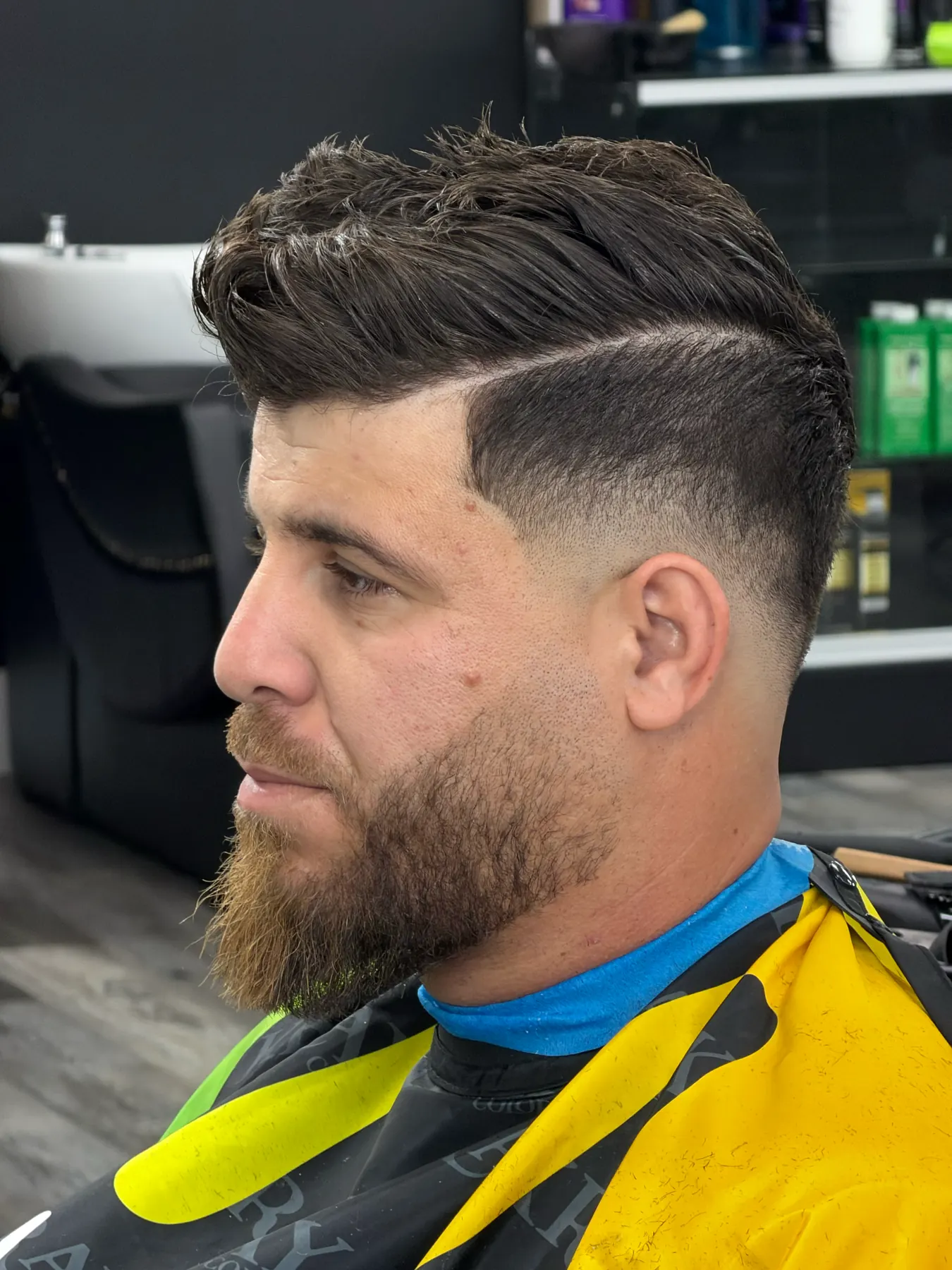 Fresh Cut Salon in the Greentree Shopping Center